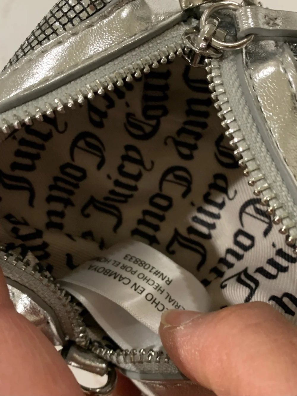 Juicy Couture Silver Barrel Coin Purse with Silver chain - Picture 12 of 12